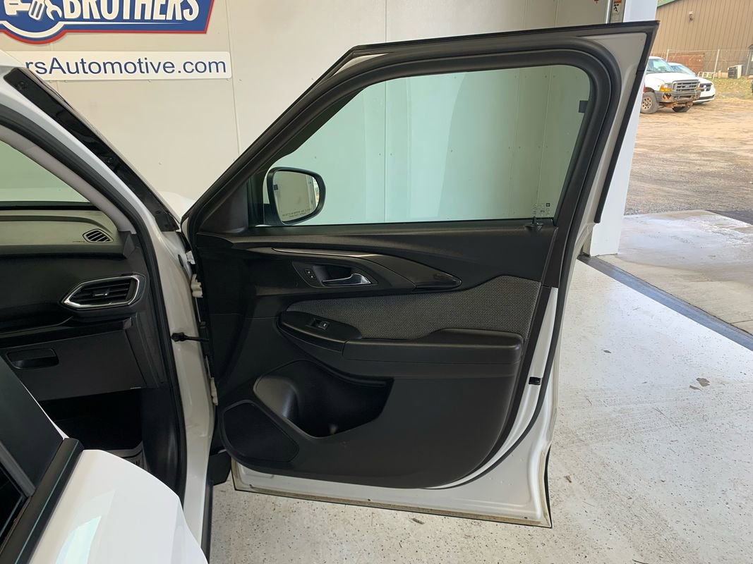 Used 2022 Chevrolet TrailBlazer LT w/ Convenience Package image 26