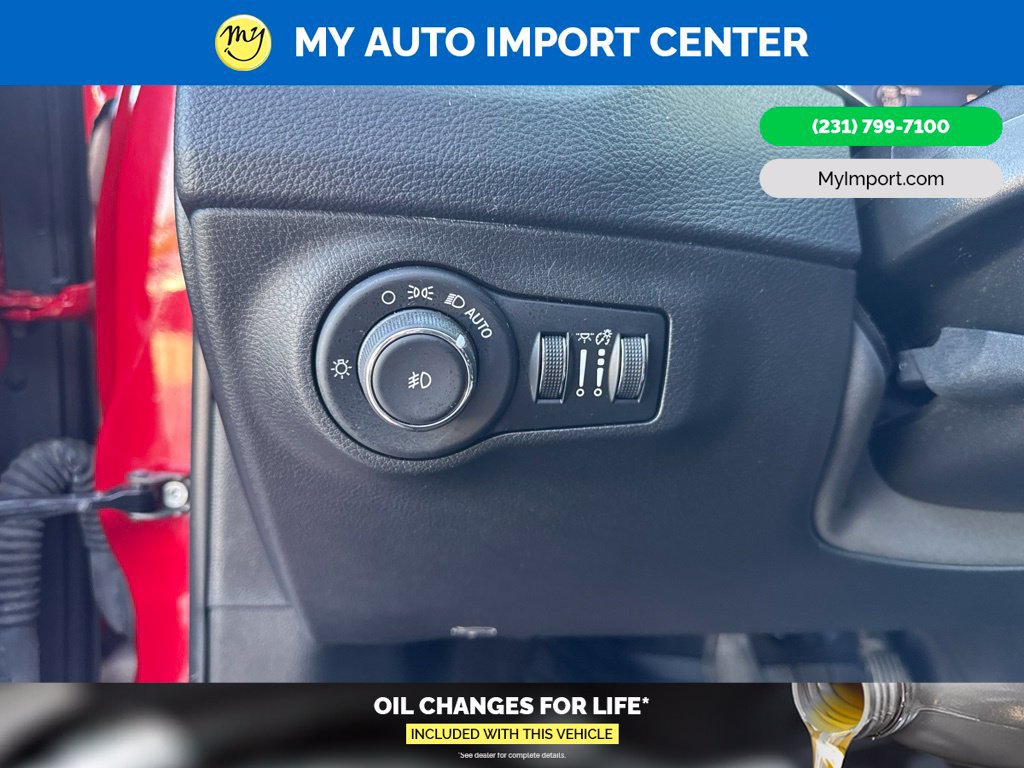 Used 2018 Jeep Compass Latitude w/ Popular Equipment Group AWD/4WD image 14