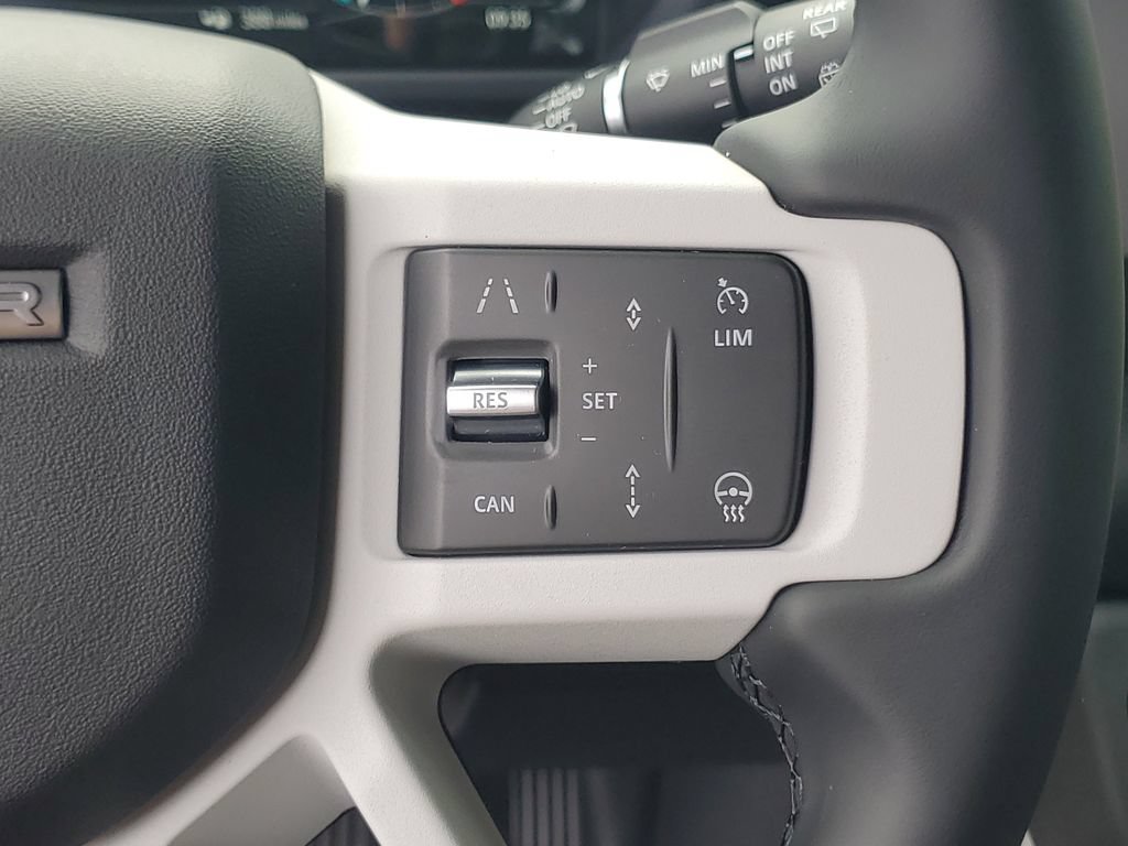 New 2026 Land Rover Defender 110 X-Dynamic SE AWD/4WD image 17