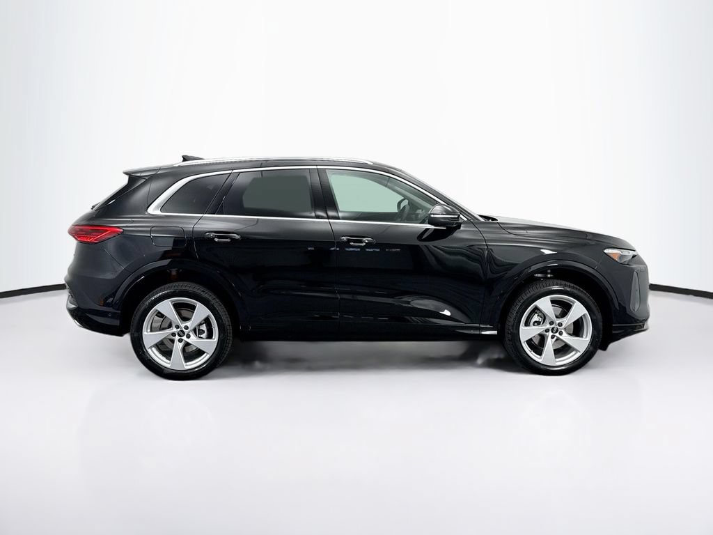 Used 2025 Audi Q5 Premium Plus AWD/4WD image 4