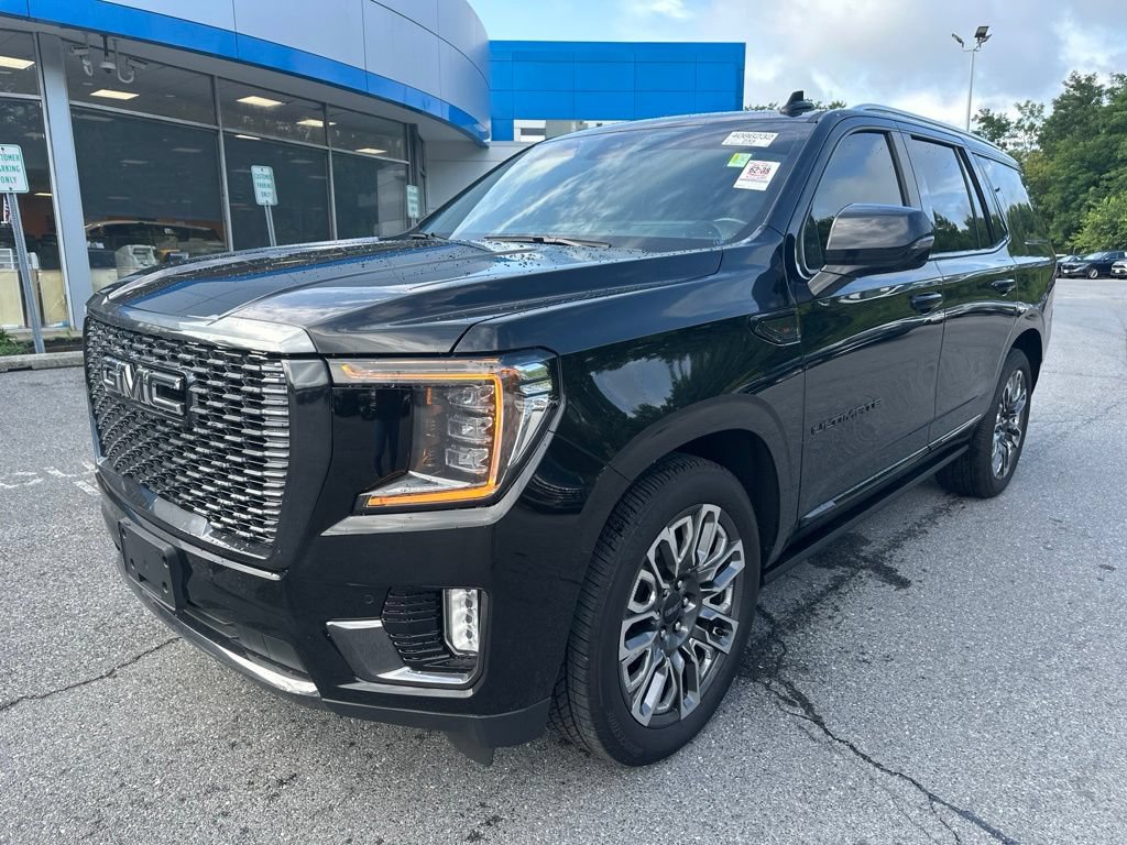 Used 2023 GMC Yukon Denali Ultimate AWD/4WD image 1
