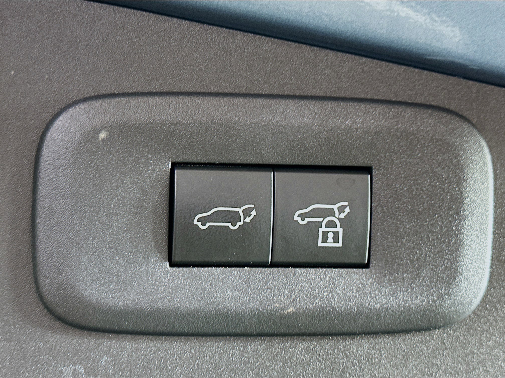 Used 2023 Lexus RZ 450e Premium w/ Technology Package AWD/4WD image 29