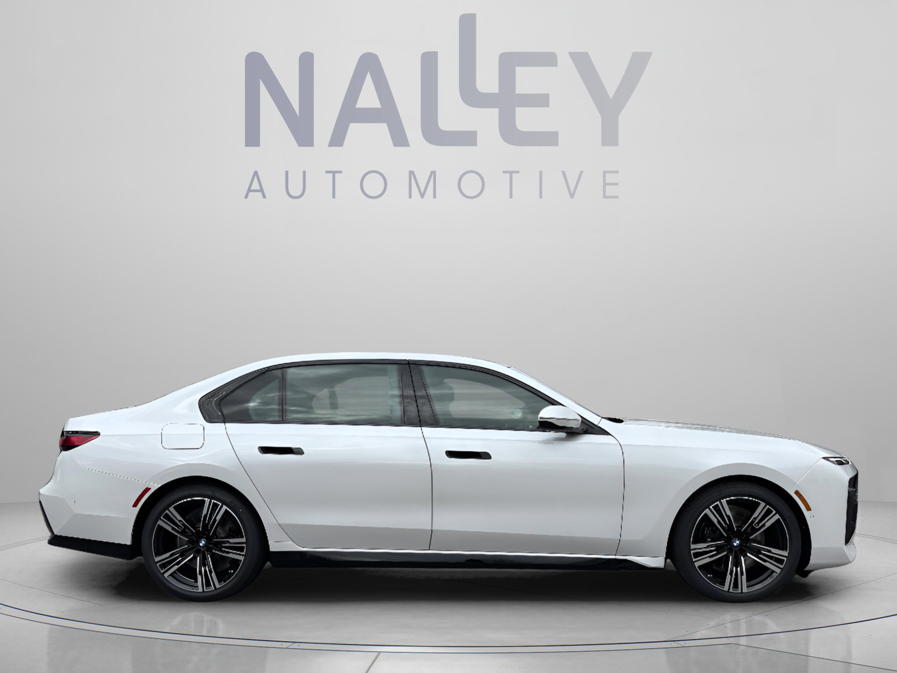Used 2026 BMW 740i RWD image 6