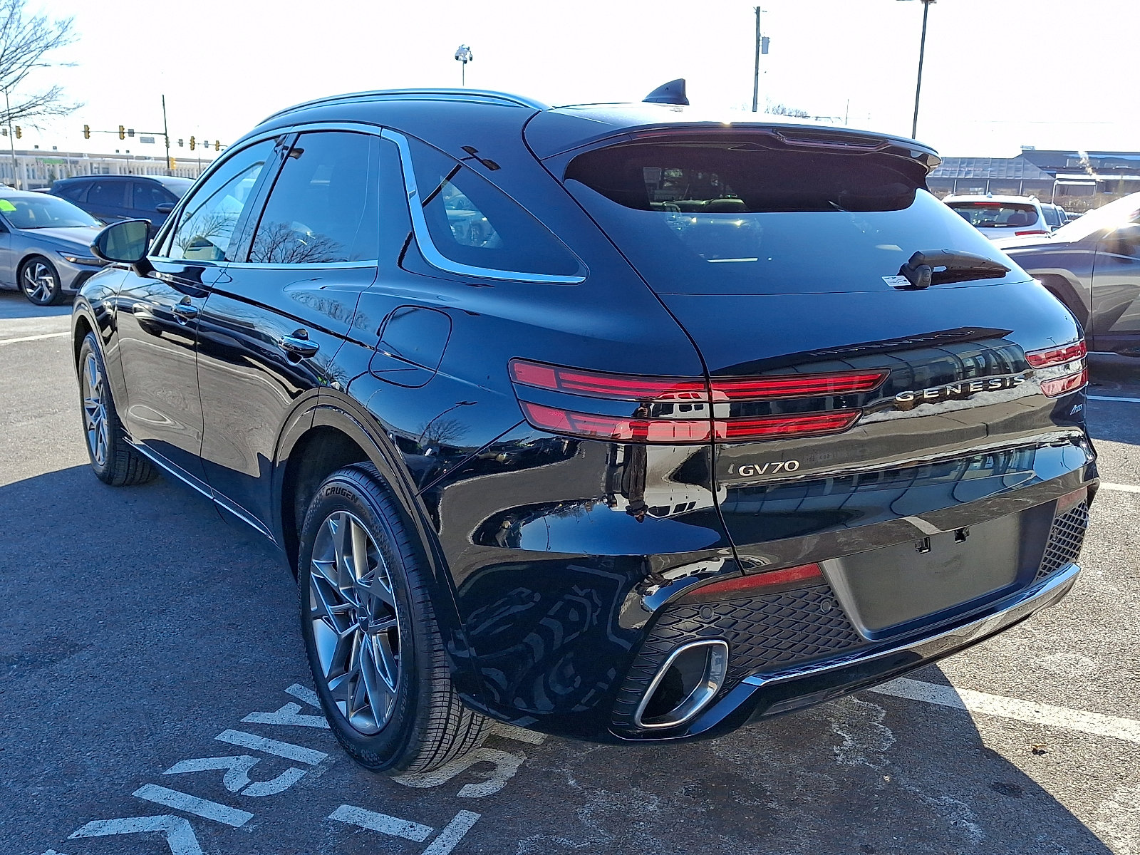 Used 2025 Genesis GV70 2.5T image 4