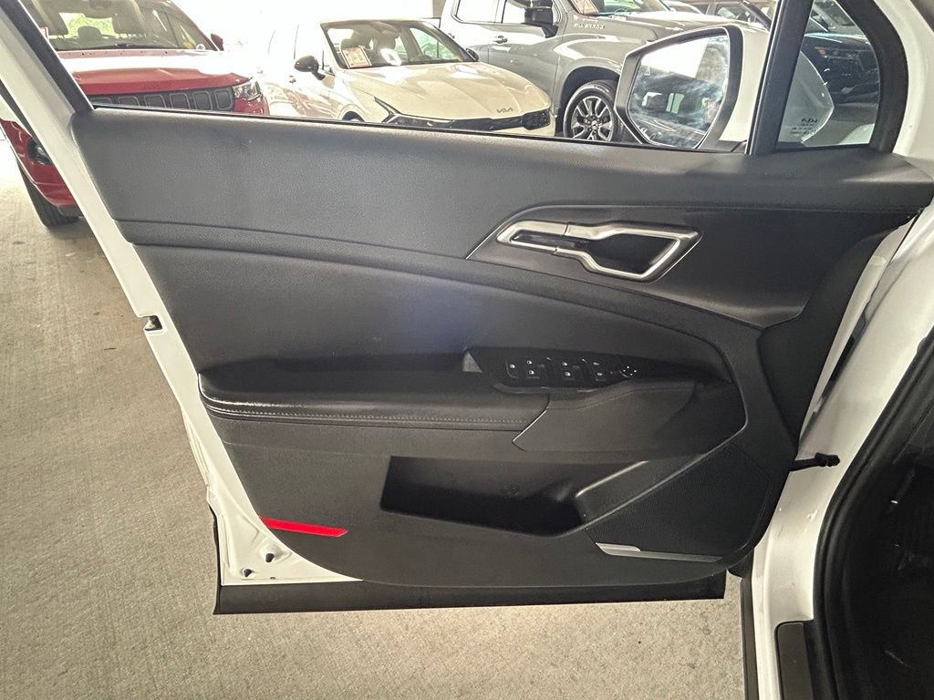 Used 2024 Kia Sportage EX FWD image 18