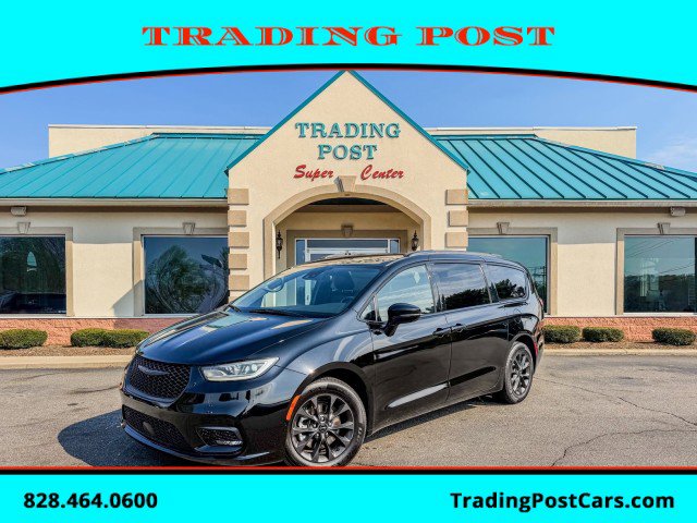 Used 2021 Chrysler Pacifica Touring-L w/ Premium & Safety Sphere Group FWD image 1