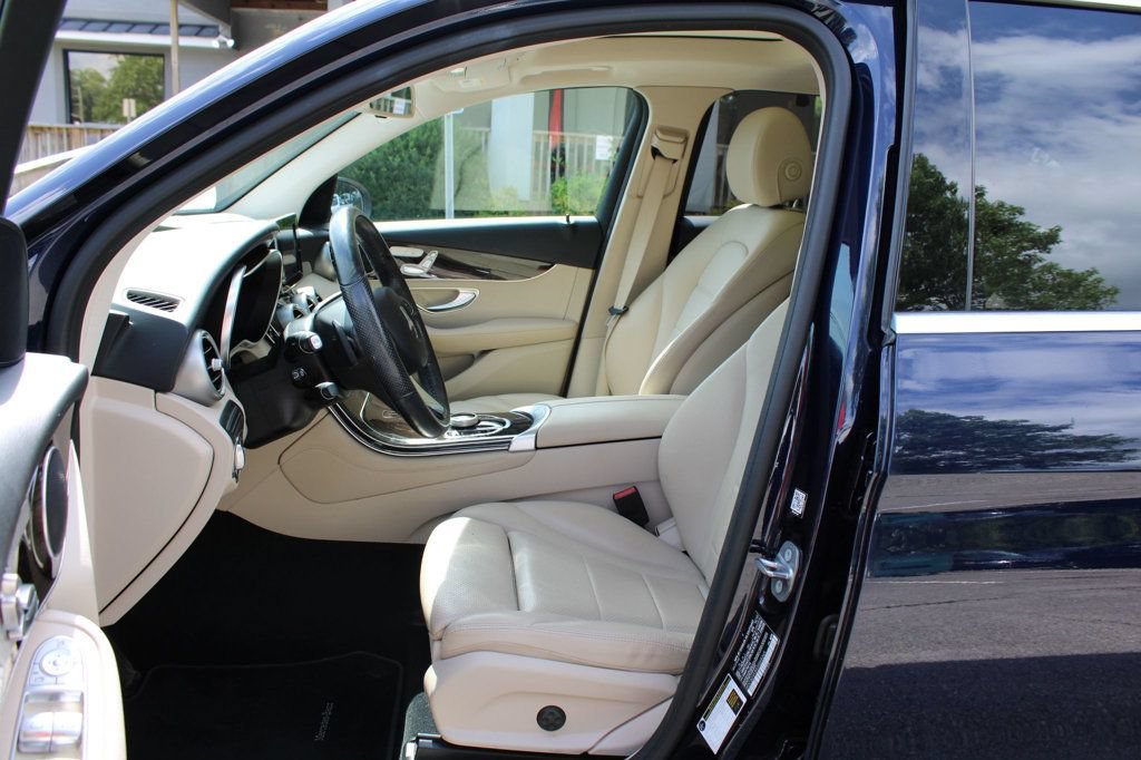 Used 2018 Mercedes-Benz GLC 300 4MATIC image 14