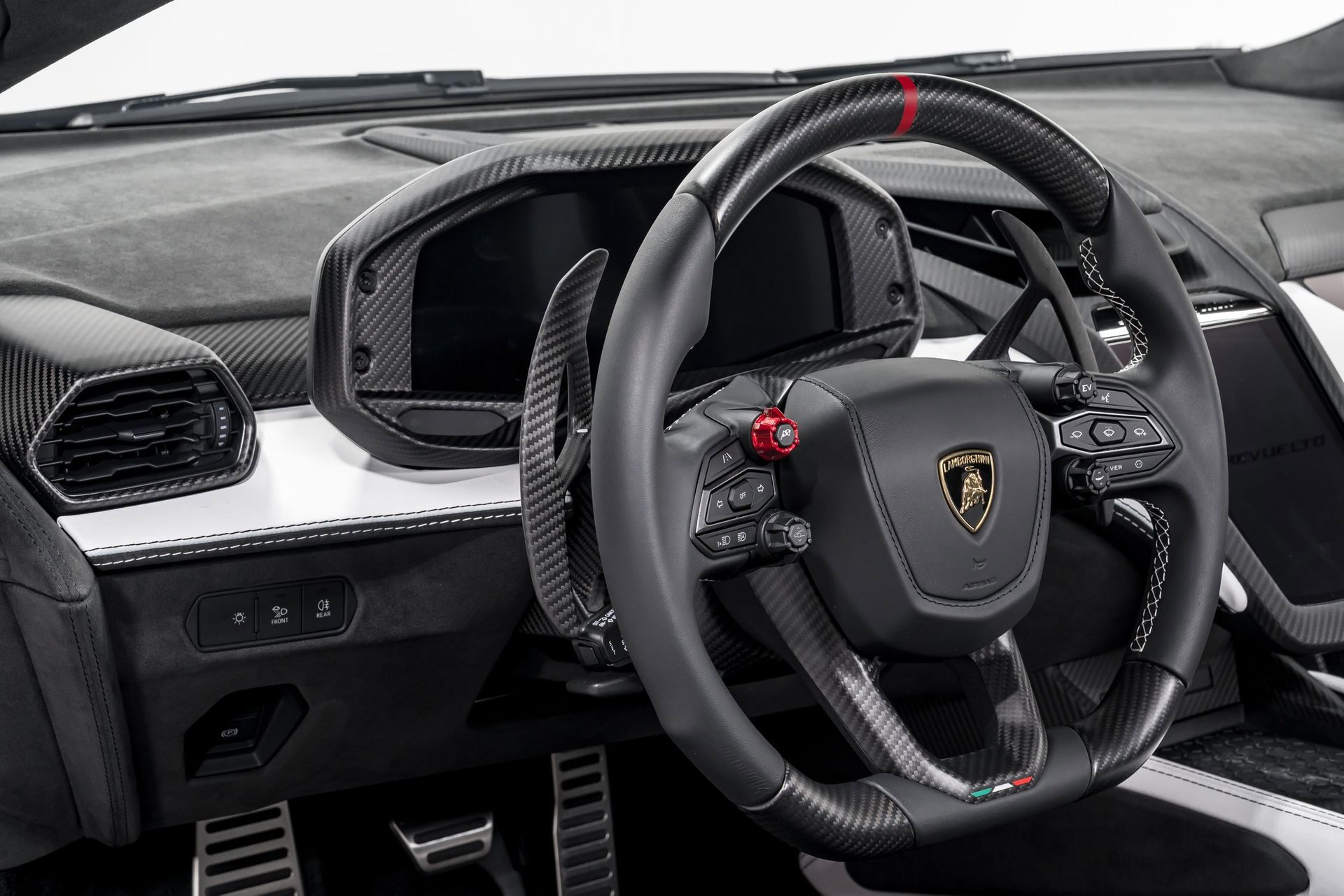 Used 2024 Lamborghini Revuelto image 12