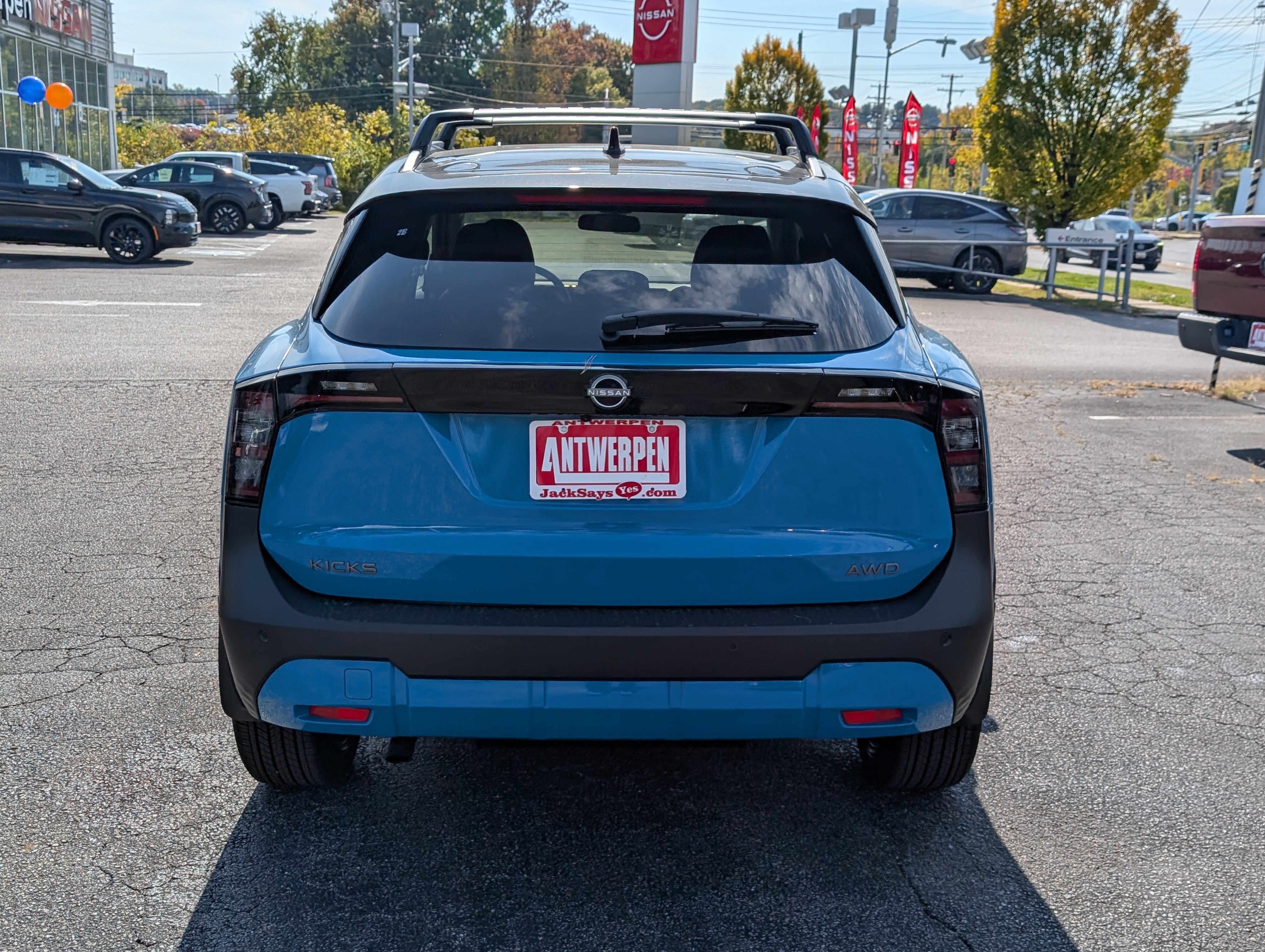 New 2027 Nissan Kicks SR AWD/4WD image 4