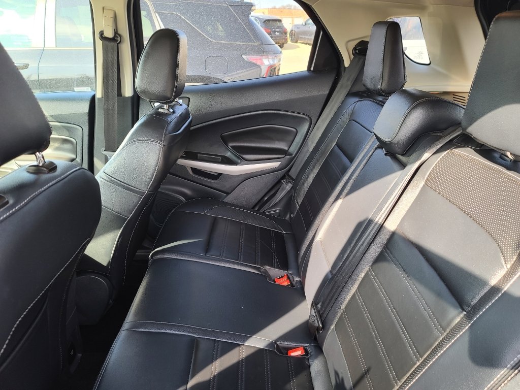 Used 2018 Ford EcoSport Titanium w/ Titanium Cold Weather Package FWD image 11