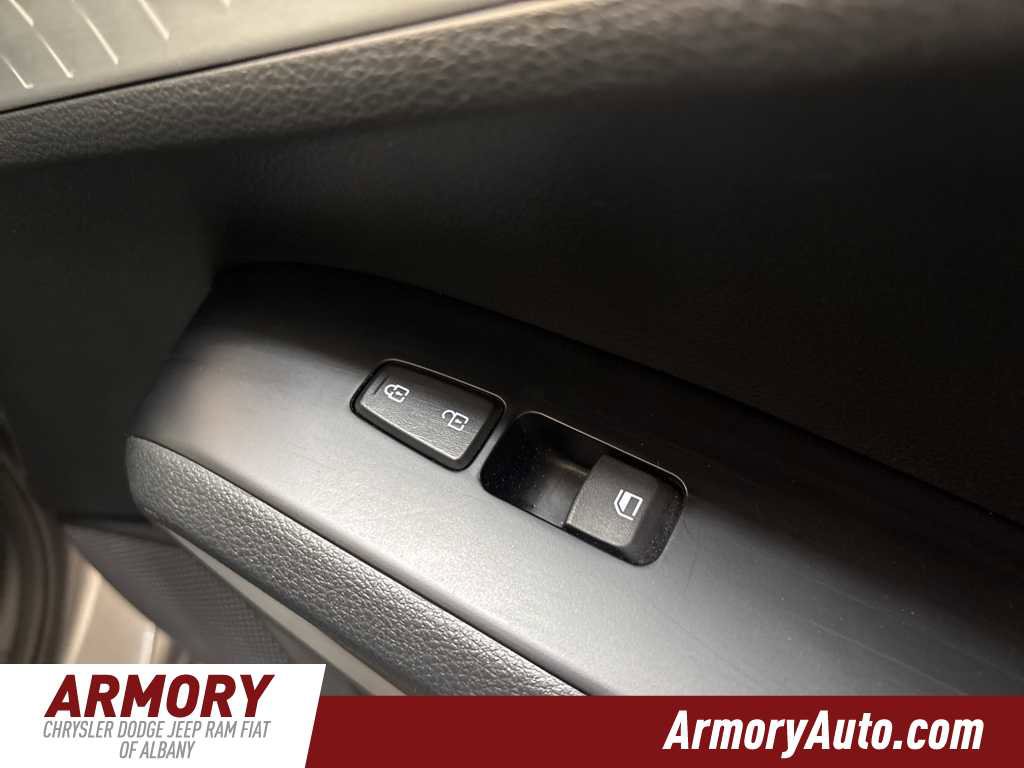 Used 2023 Kia Soul LX w/ LX Technology Package image 33