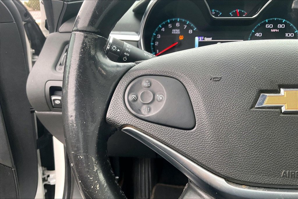Used 2017 Chevrolet Impala LT w/ Convenience Package FWD image 17