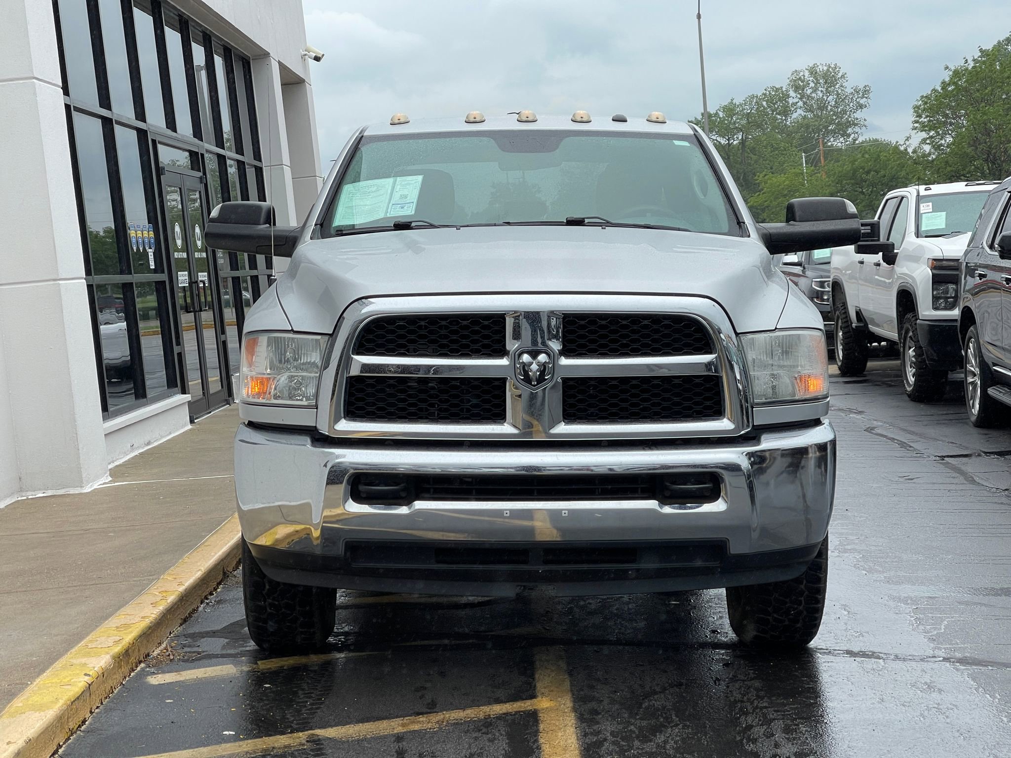 Used 2016 RAM 3500 Tradesman w/ Chrome Appearance Group AWD/4WD image 8