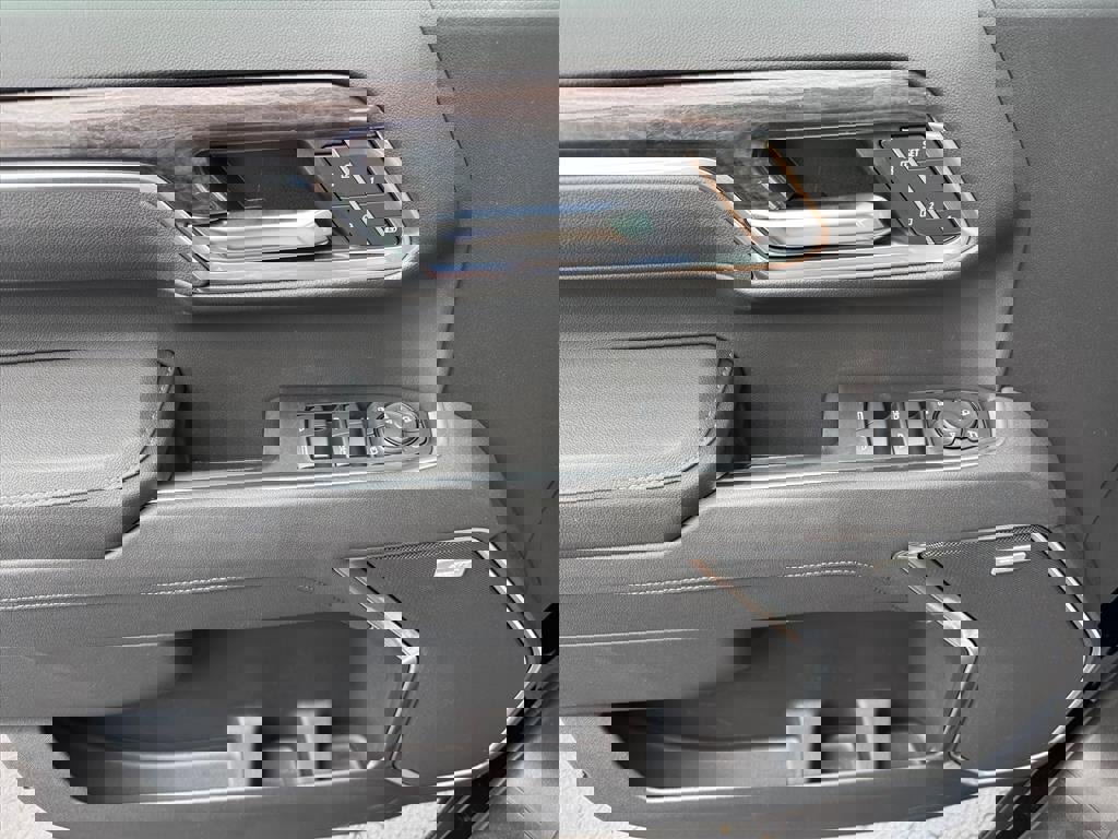 New 2026 Chevrolet Silverado 1500 LTZ image 10