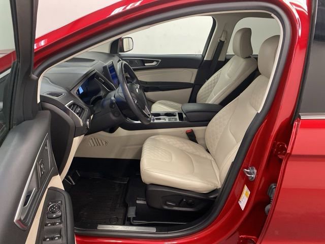 Used 2023 Ford Edge Titanium w/ Equipment Group 301A image 8