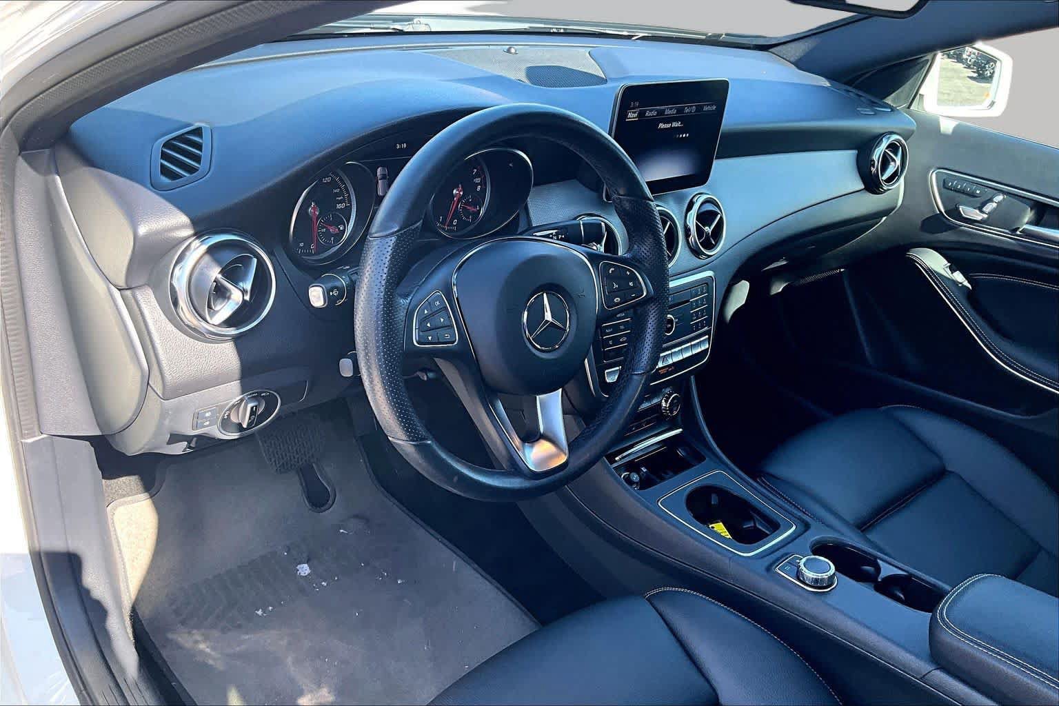 Used 2020 Mercedes-Benz GLA 250 4MATIC image 18