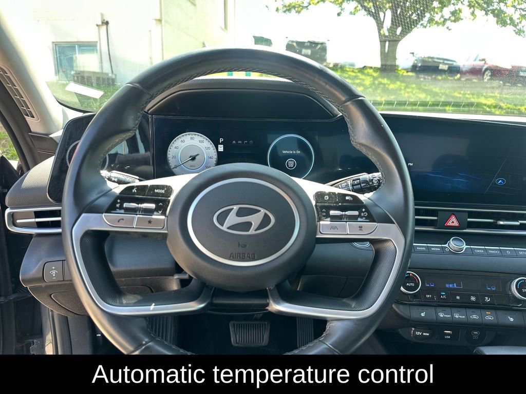 Used 2025 Hyundai Elantra Limited FWD image 8