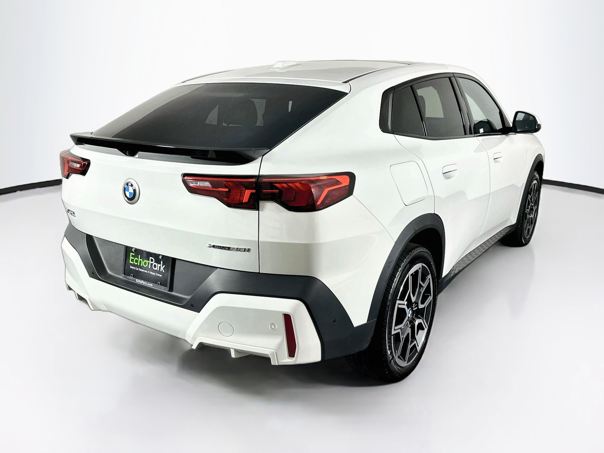 Used 2026 BMW X2 xDrive28i AWD/4WD image 9