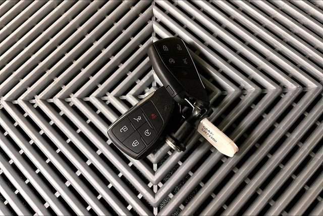 Used 2025 Buick Enclave Avenir w/ Super Cruise Package image 11