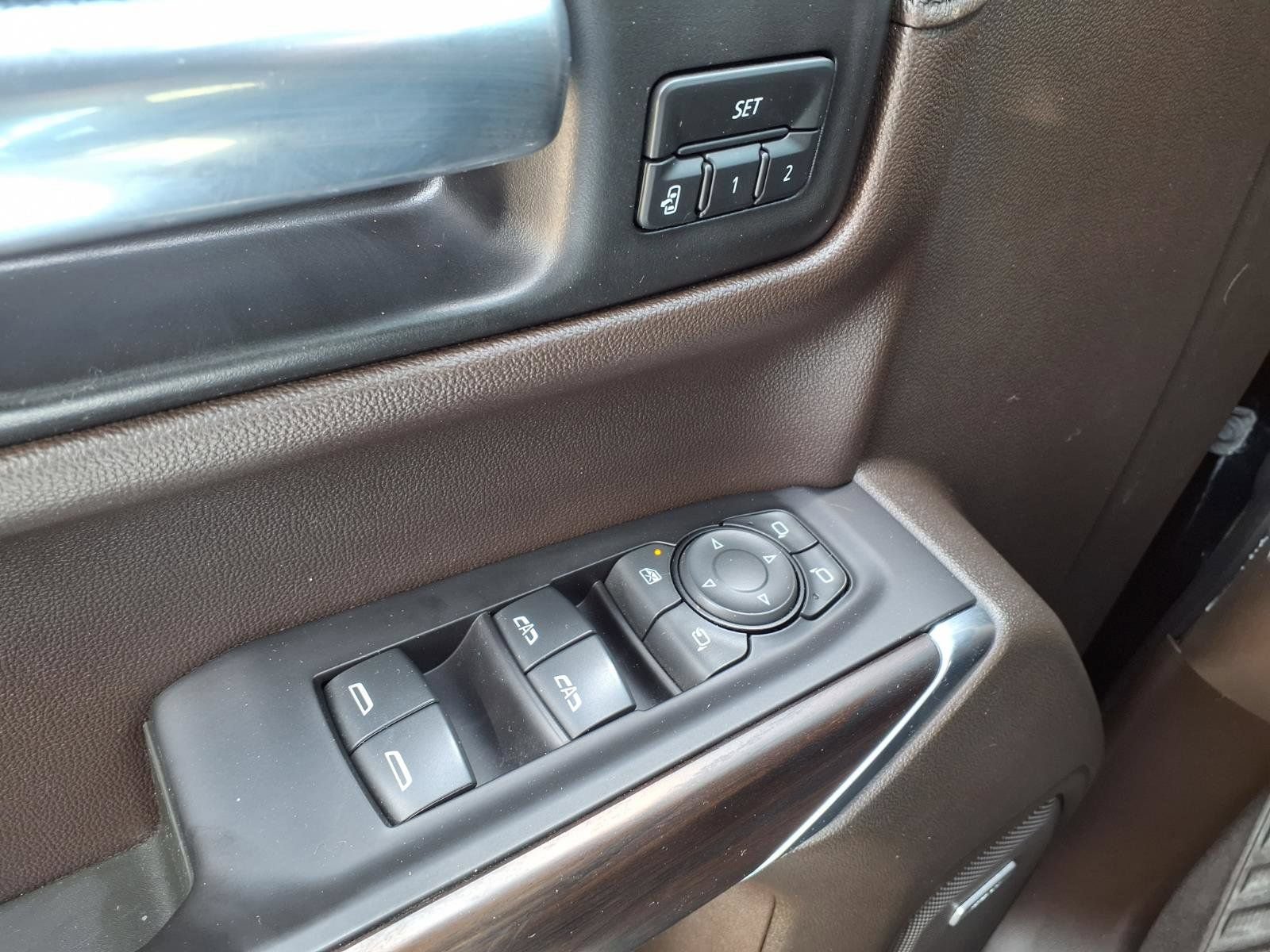 Used 2021 GMC Sierra 1500 SLT AWD/4WD image 21