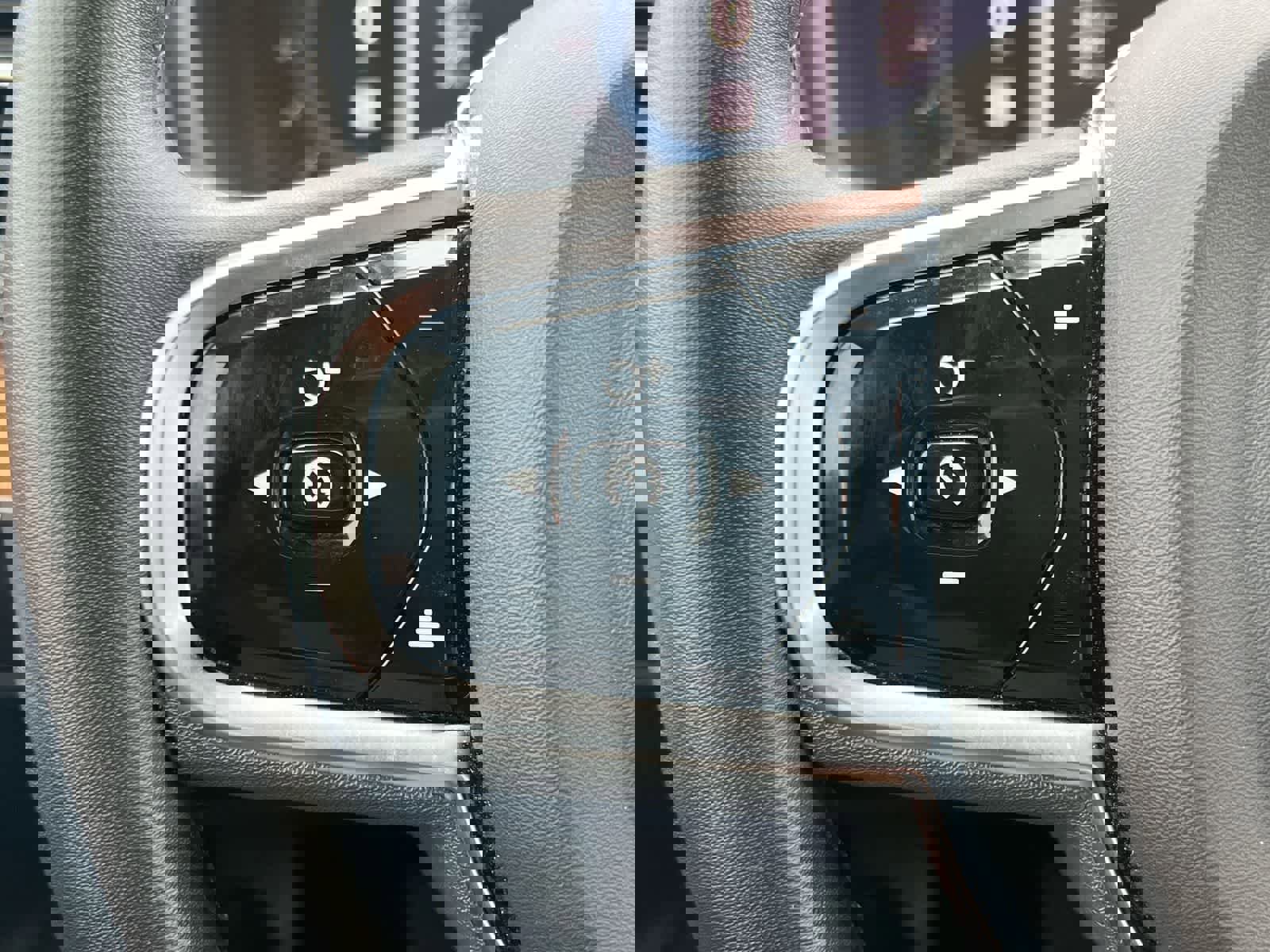 Used 2023 Volvo XC90 B6 Plus w/ Protection Package Premier image 22