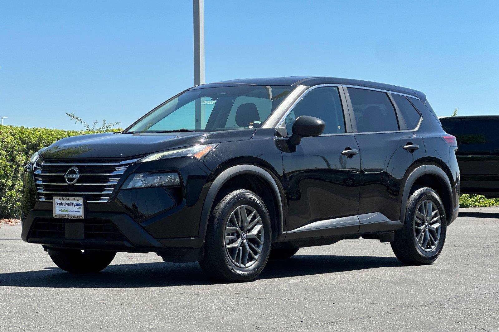 Certified 2024 Nissan Rogue S FWD image 8