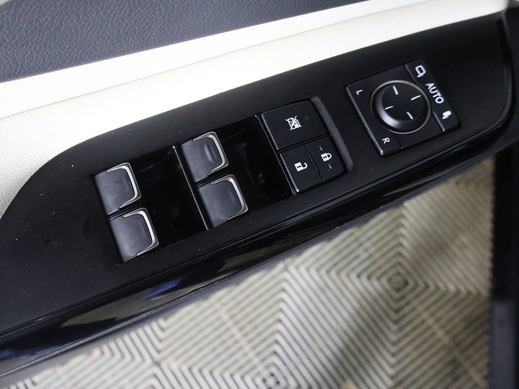 Used 2023 Lexus ES 350 w/ Ultra Luxury Package image 38