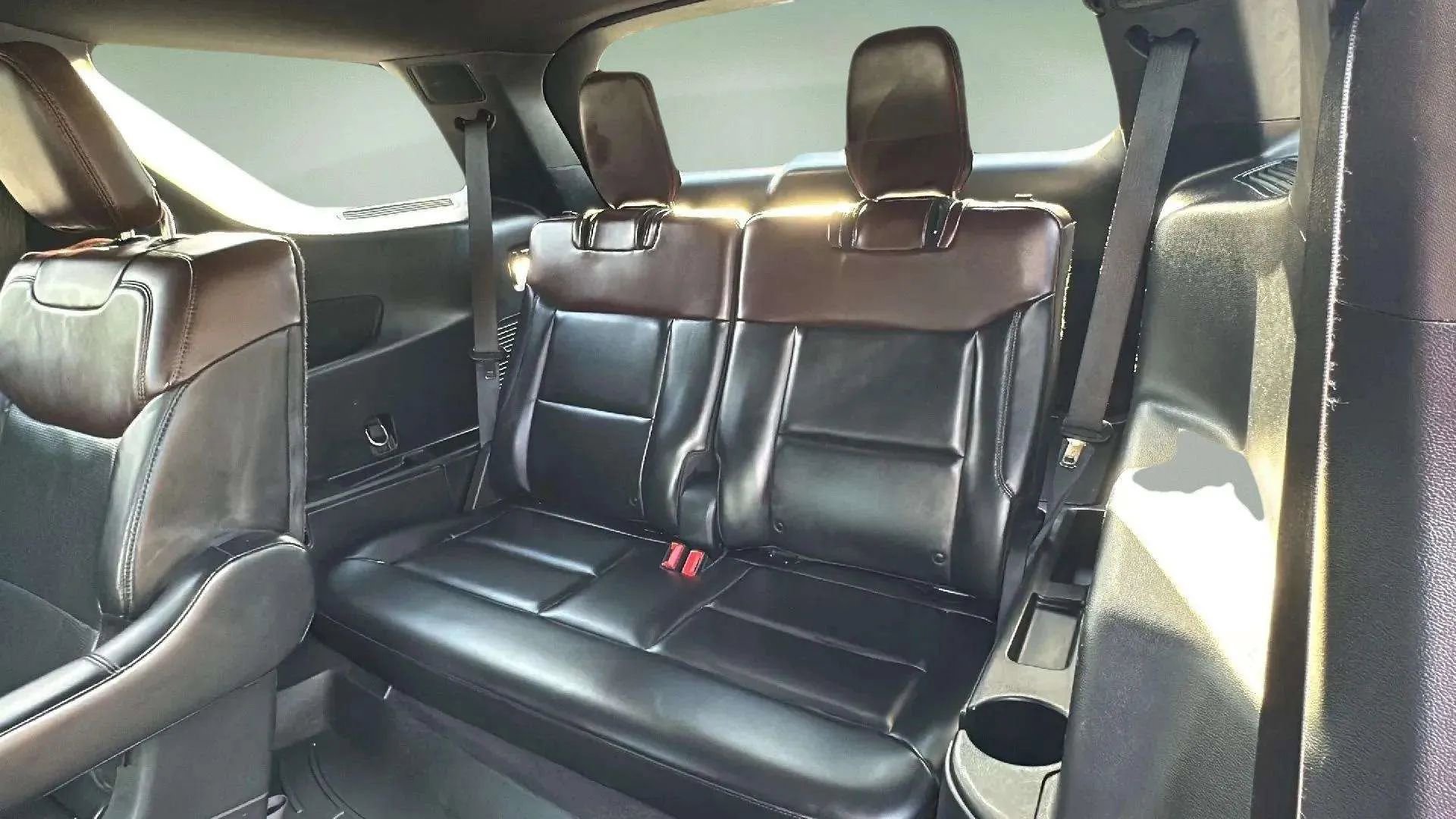 Used 2020 Ford Explorer Platinum w/ Premium Technology Package image 23