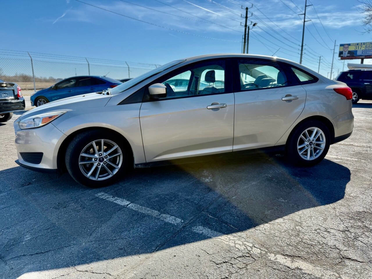 Used 2018 Ford Focus SE image 2