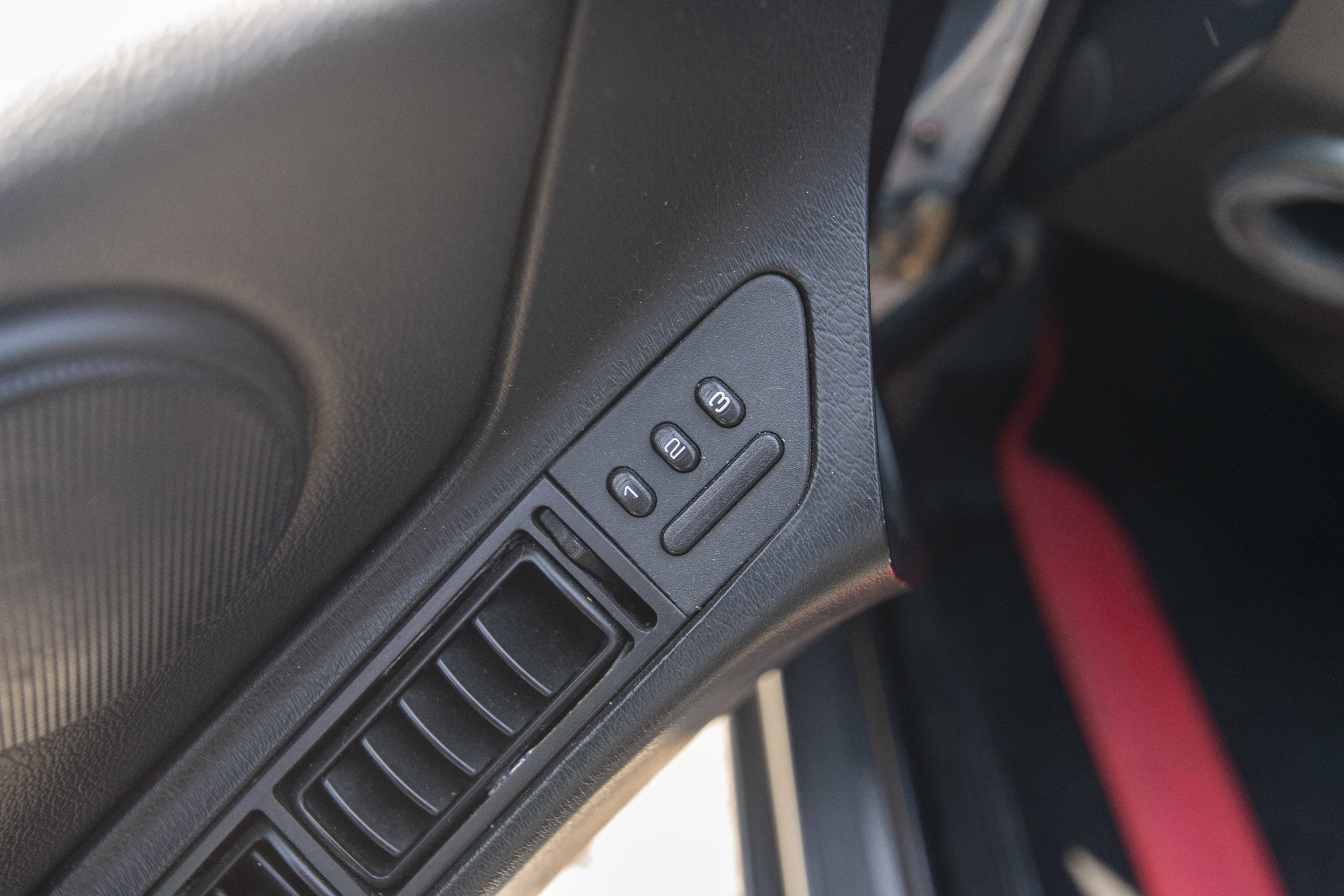 Used 1991 Porsche 928 S4 RWD image 48