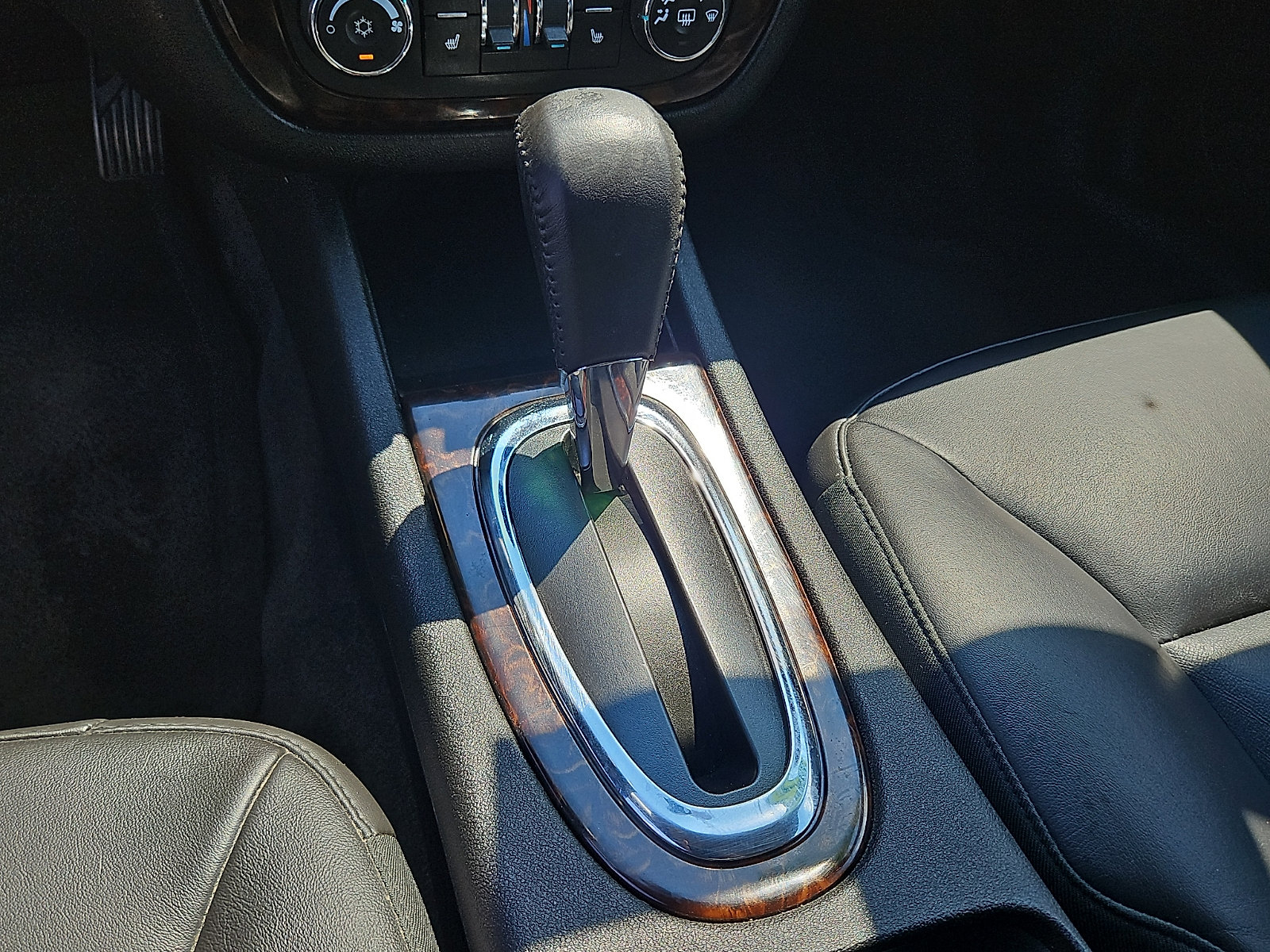 Used 2012 Chevrolet Impala LTZ FWD image 14