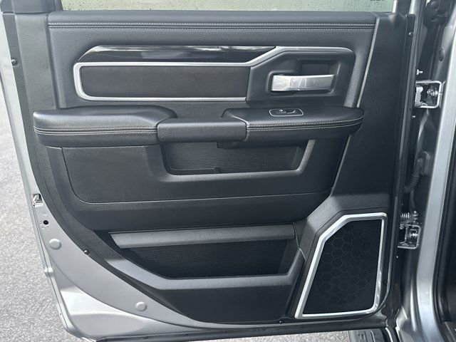 Used 2020 RAM 3500 Laramie w/ Night Edition image 22