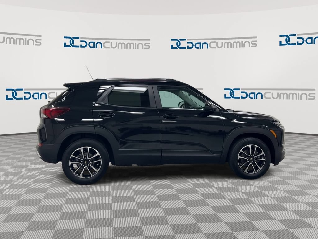Used 2024 Chevrolet TrailBlazer LT w/ Convenience Package FWD image 9
