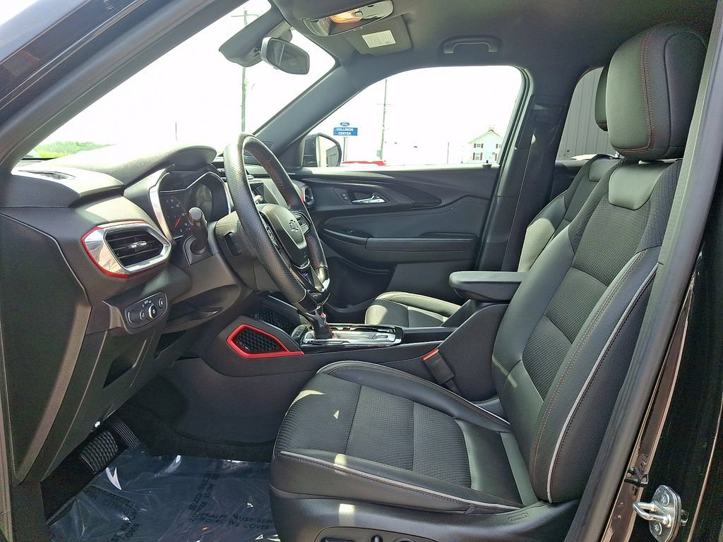 Used 2022 Chevrolet TrailBlazer RS FWD image 13