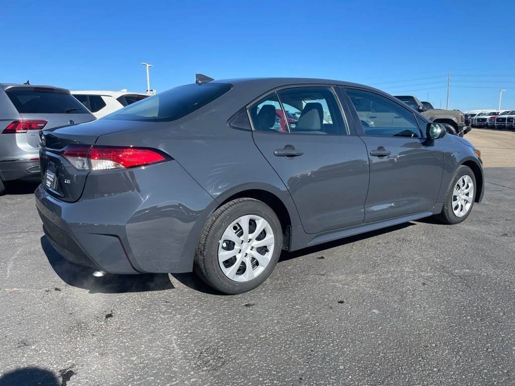 Used 2024 Toyota Corolla LE FWD image 4