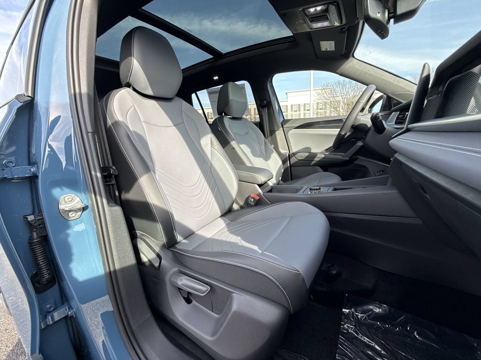 New 2026 Volkswagen Tiguan SE R-Line AWD/4WD image 26