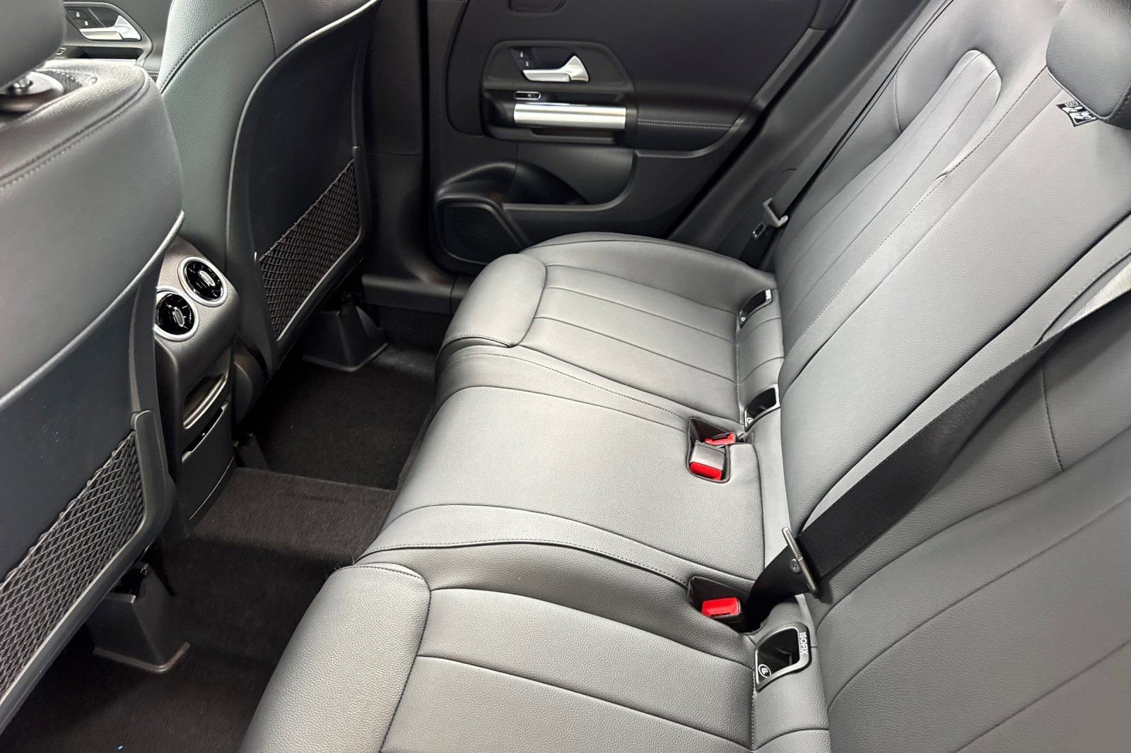 New 2026 Mercedes-Benz GLA 250 image 9