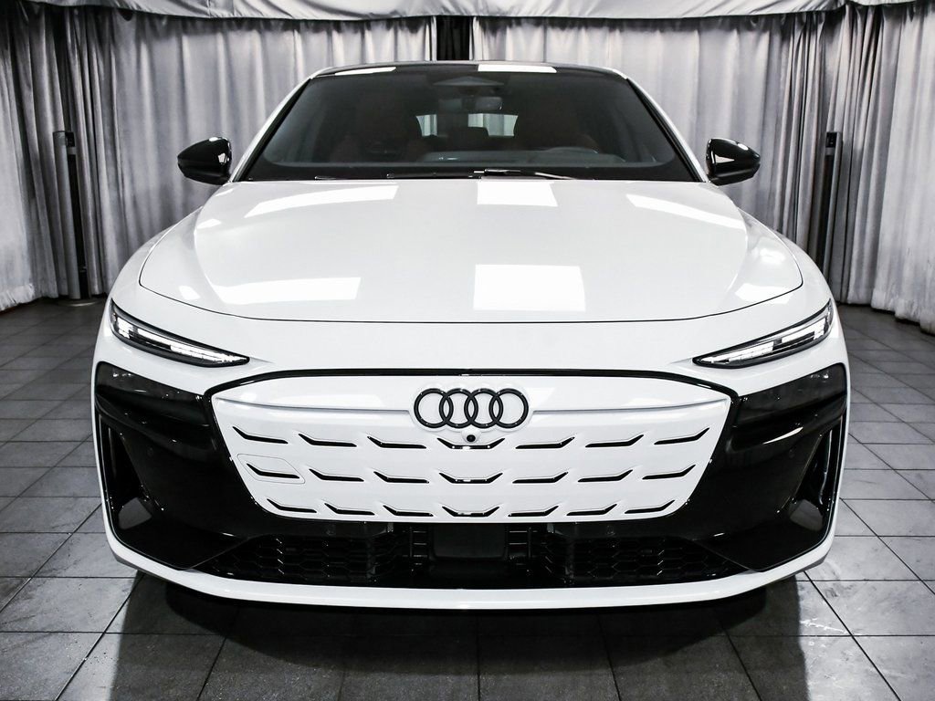 Used 2025 Audi S6 e-tron Prestige w/ 21" Black Optic Package image 2