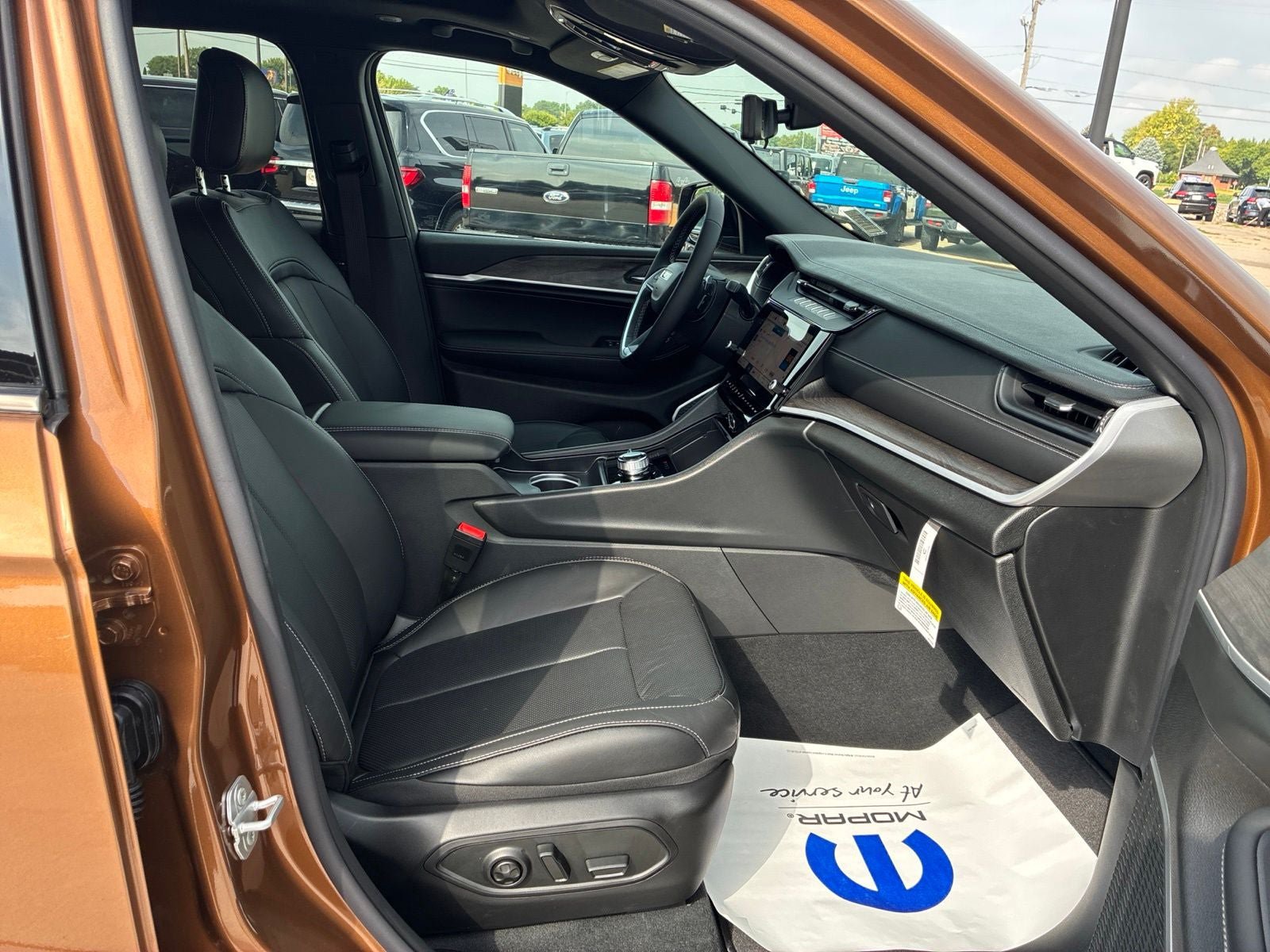 New 2026 Jeep Grand Cherokee L Limited AWD/4WD image 21