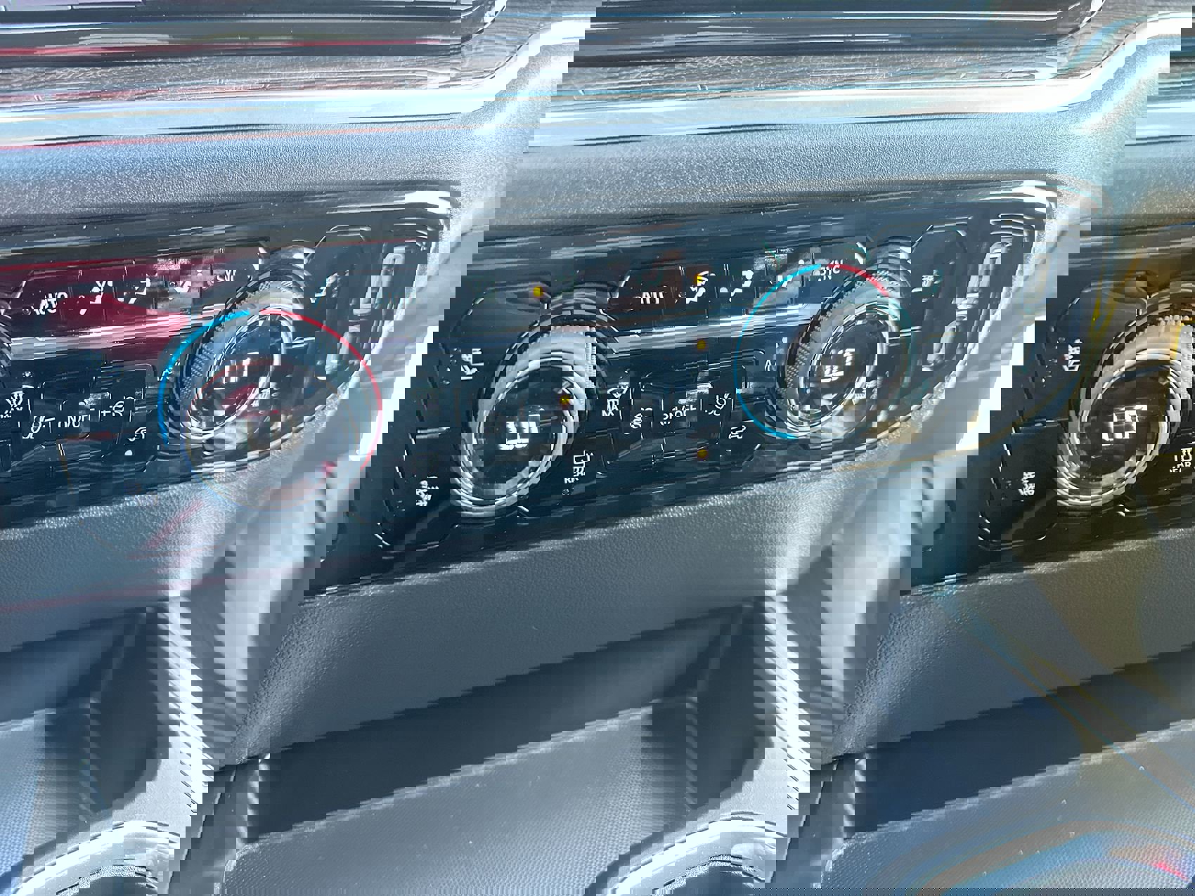 Used 2026 Chevrolet Silverado 1500 LT Trail Boss w/ LT Trail Boss Premium Package image 19