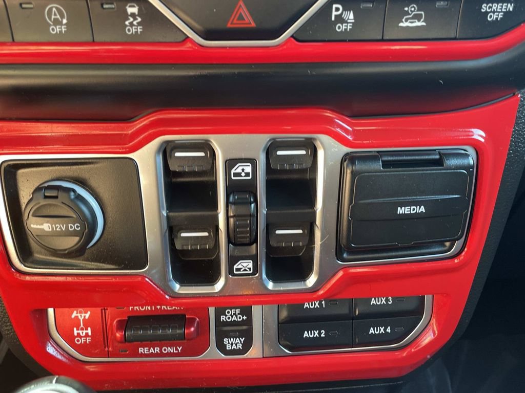 Used 2023 Jeep Wrangler Unlimited Rubicon w/ Steel Bumper Group AWD/4WD image 39