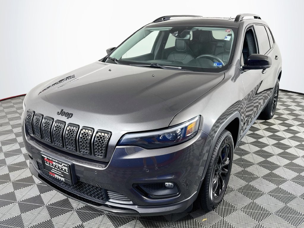 Used 2023 Jeep Cherokee Altitude Lux w/ Lux Elite Package AWD/4WD image 3