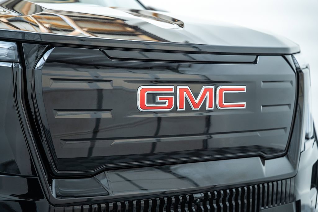 Used 2026 GMC Sierra EV Elevation w/ LPO, Elevation Dark Package AWD/4WD image 15