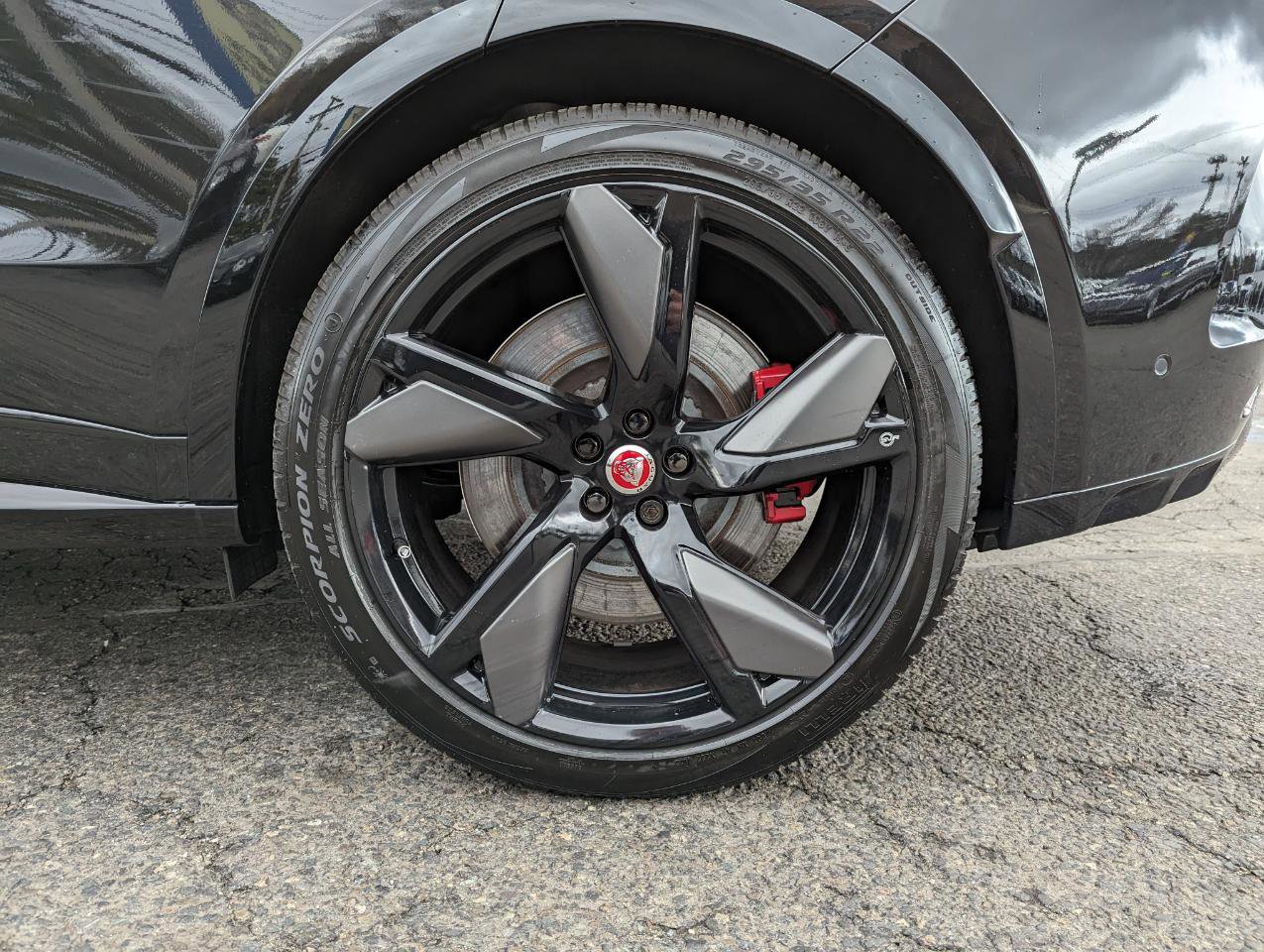 Used 2023 Jaguar F-PACE SVR image 52