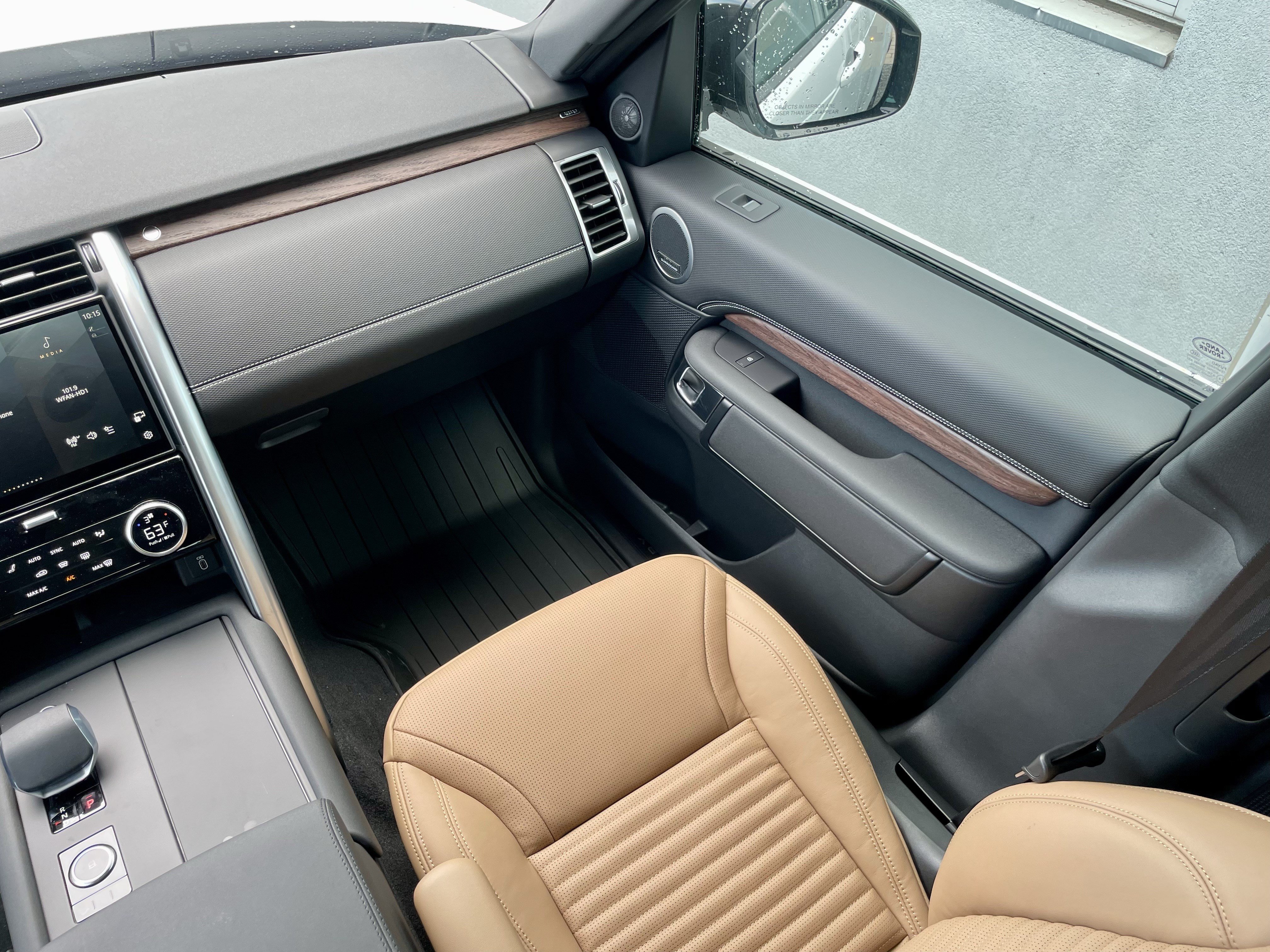 New 2026 Land Rover Discovery Dynamic SE AWD/4WD image 18