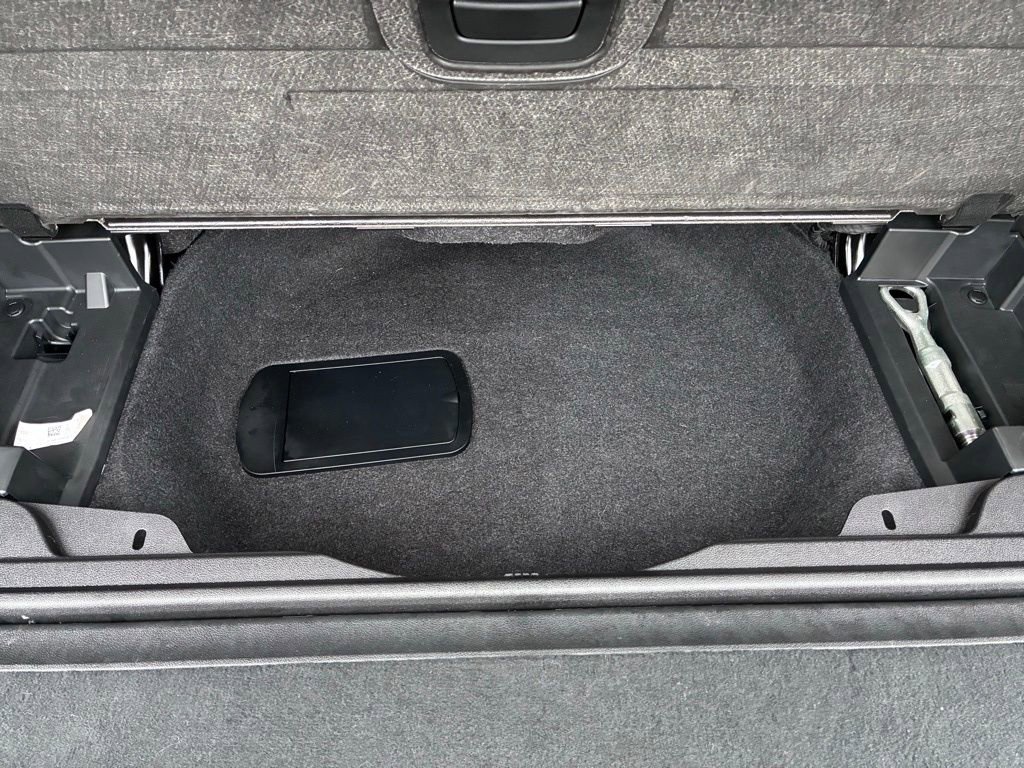 Used 2024 BMW X7 xDrive40i w/ Premium Package AWD/4WD image 15