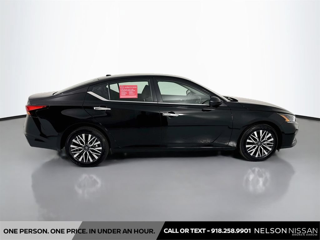 Certified 2025 Nissan Altima 2.5 SV AWD/4WD image 4