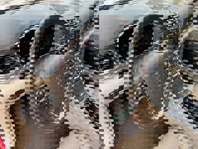 Used 2017 Lincoln Continental Reserve w/ Climate Package image 3