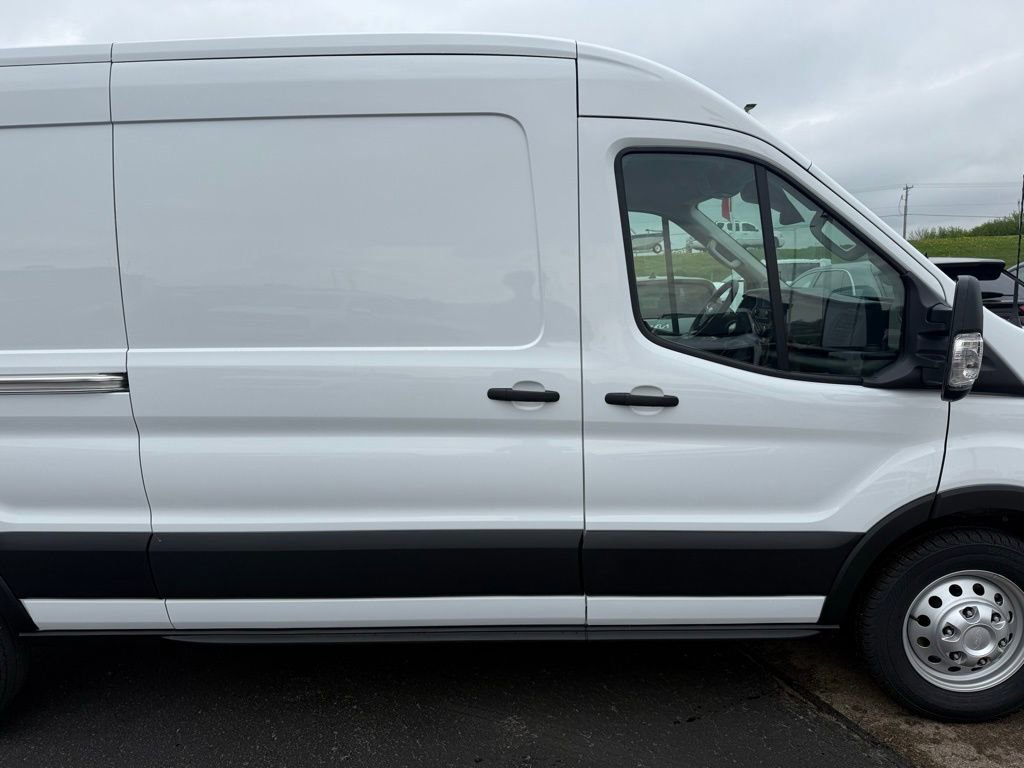 New 2025 Ford Transit 250 148 Medium Roof Extended AWD w/ Exterior Upgrade Package image 29