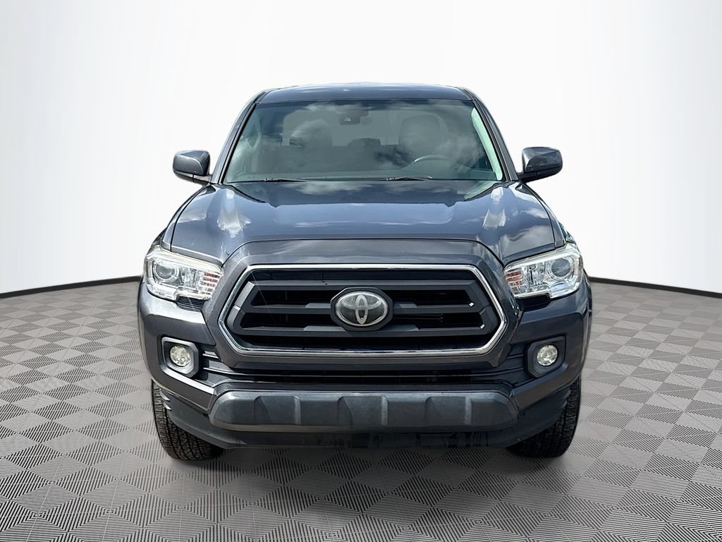 Used 2020 Toyota Tacoma SR5 RWD image 2